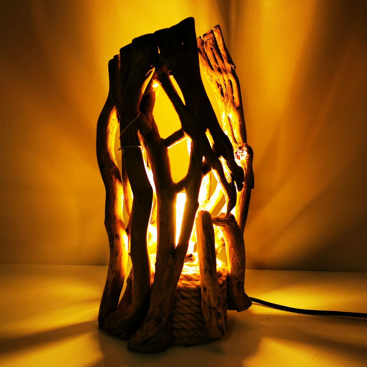 Artisan Créatrice -  Luminaires  Décorations  Bois et Bois Flottés Objets Recyclés 